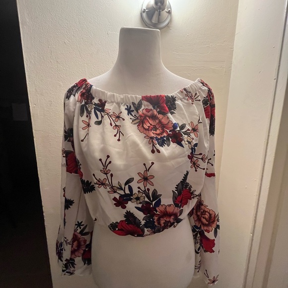 Cute Flower Crop Top - Picture 1 of 3